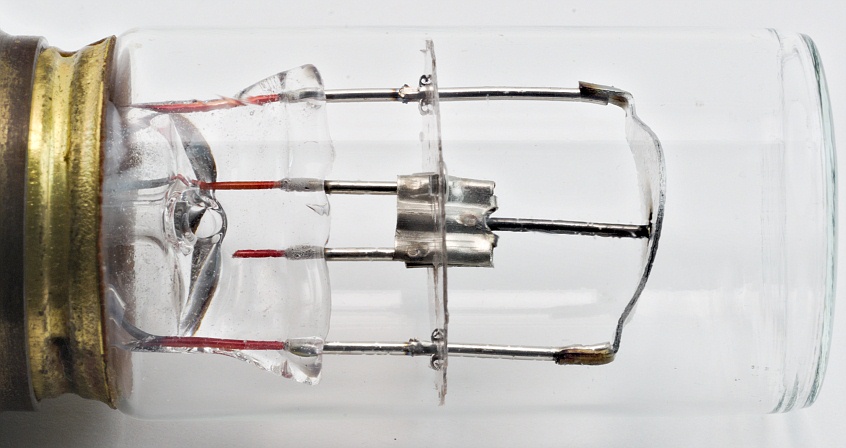 SYLVANIA C10P 10-Watt Zirconia Concentrated-Arc Lamp