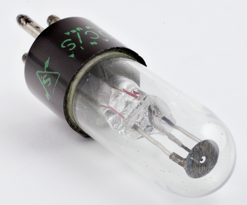 SYLVANIA A2/DC/S 2-Watt Zirconia Concentrated-Arc Lamp