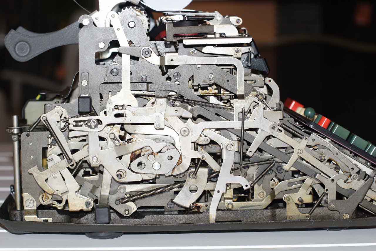 Olivetti Divisumma 24 Calculating Machine
