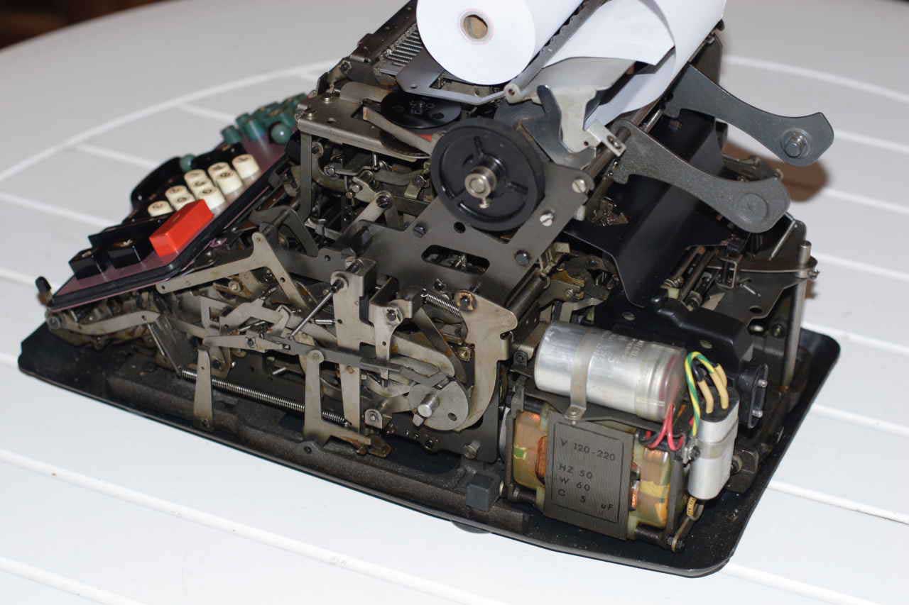 Olivetti Divisumma 24 Calculating Machine
