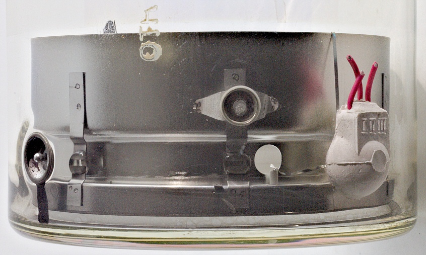 13LN8 Dual-Beam Storage Oscilloscope CRT
