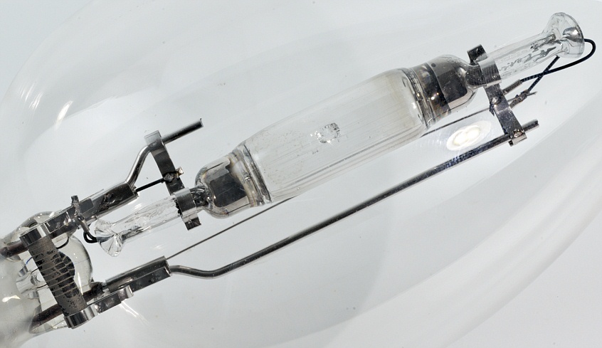 RAYTHEON - ELSI HE 125 High Pressure Mercury Lamp