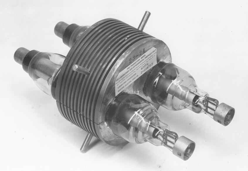 The D164713, a twin triode UHF oscillator