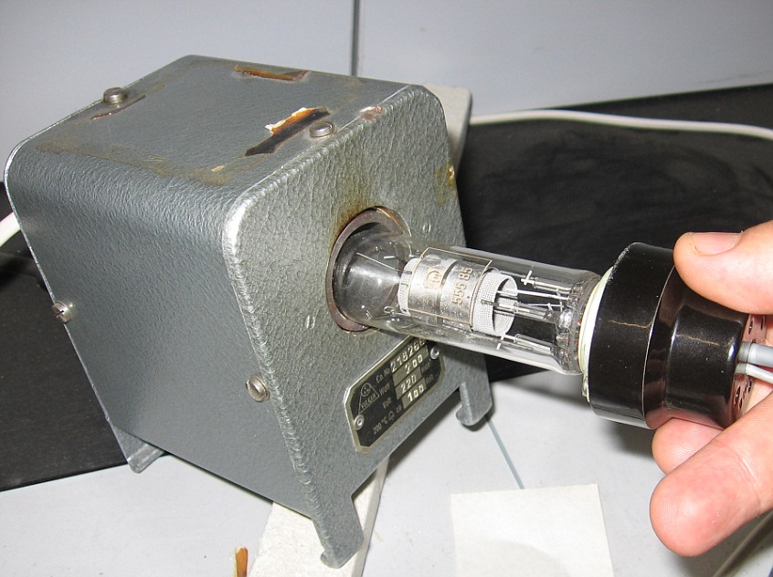 Franck-Hertz Experiment Oven