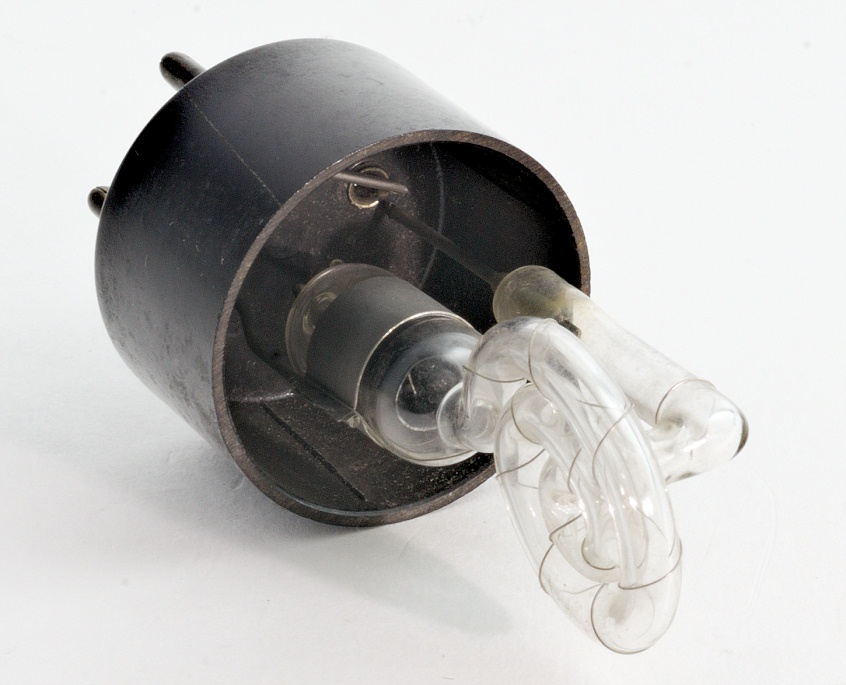 Flat Spiral Flash Lamp, type and manufacturer unknown