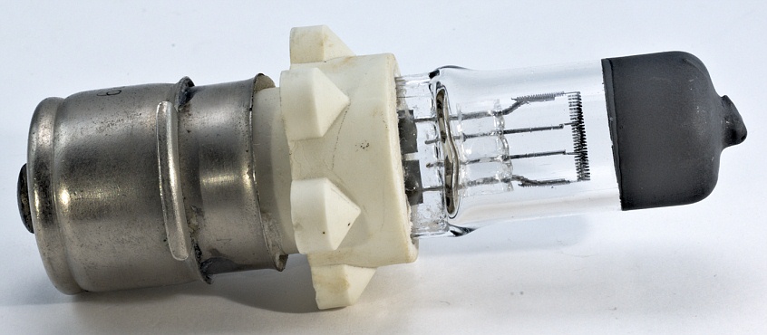 Halogen Light Bulb KGM27-200