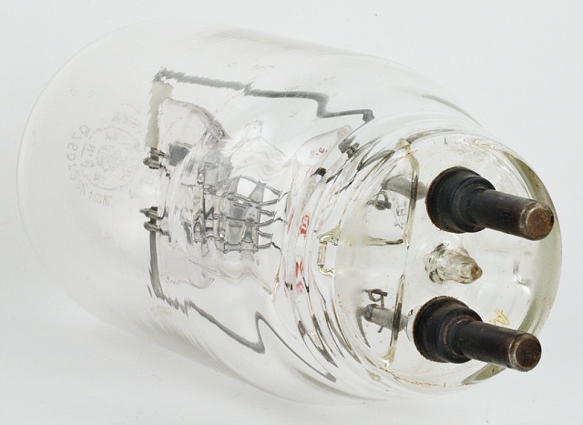 GENERAL ELECTRIC Q750T20/4CL 750W 120V Halogen Lamp