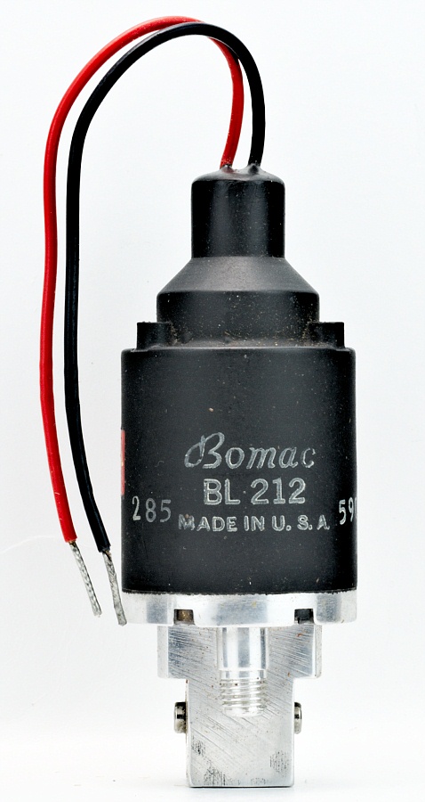 BOMAC BL-212 Miniature C-Band Pulse Beacon Magnetron