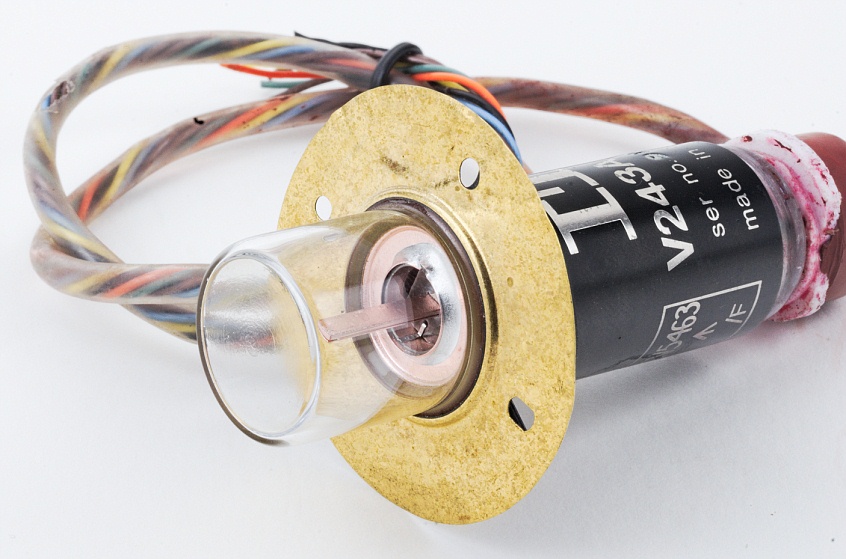 ITT V243A/2FS (CV5463) Velocity Modulated Oscillator (Heil Tube)