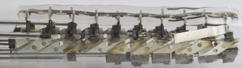 Developmental magnetic-type ten-stage photomultiplier