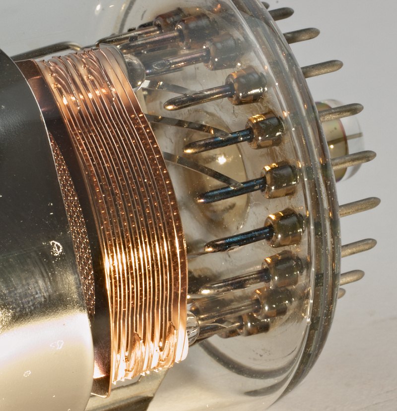 Extremely High Speed Photomultiplier