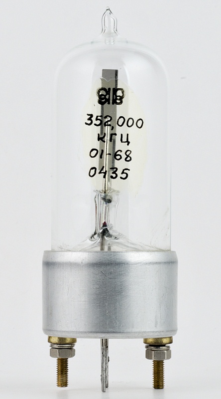 RKE-V-19A 352,000 kHz Quartz Crystal Oscillator