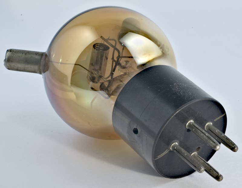 Horned type Triode