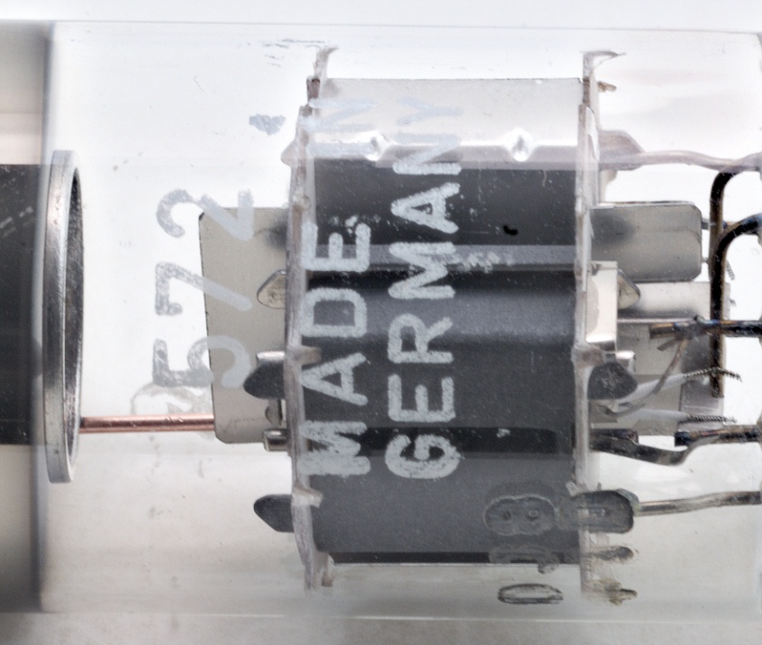 SIEMENS PCC88/7DJ8 R.F. Double Triode