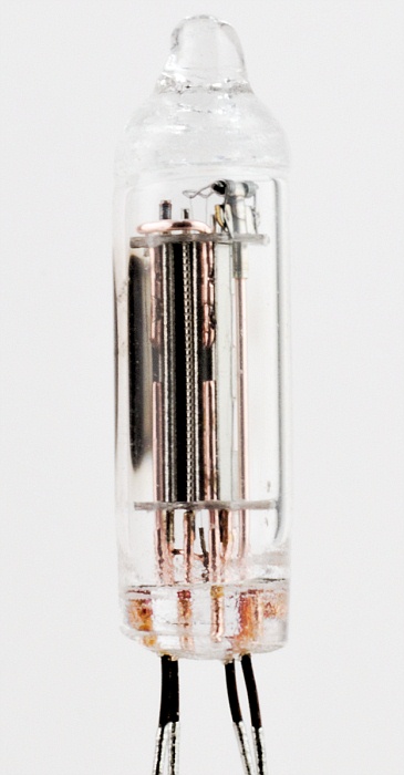 SN1551B Subminiature Triode Oscillator for Proximity Fuze