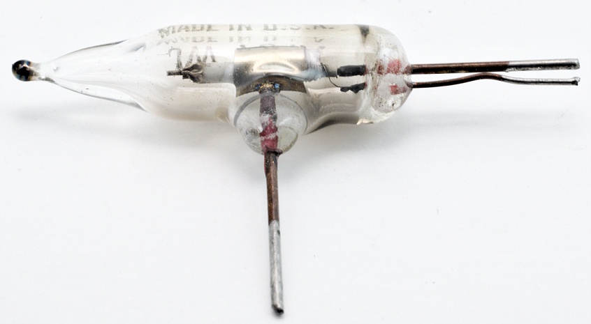 Western Electric 704A Subminiature UHF Diode Radar Mixer/Detector