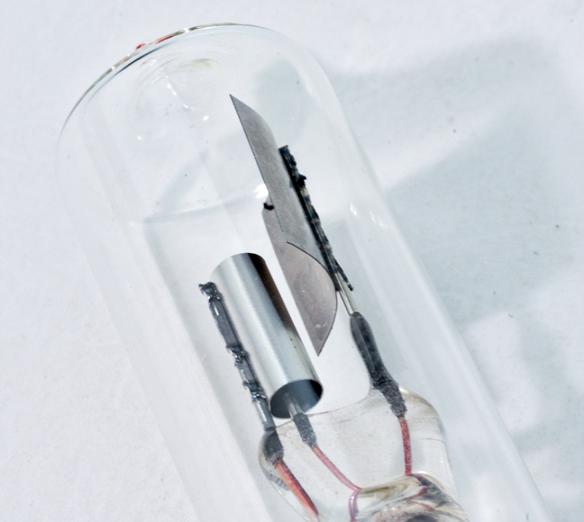 Unbekannte Kaltkathodendiode