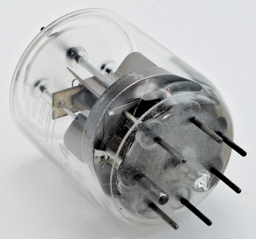 EEV Double Beam Transmitting Tetrode C1134