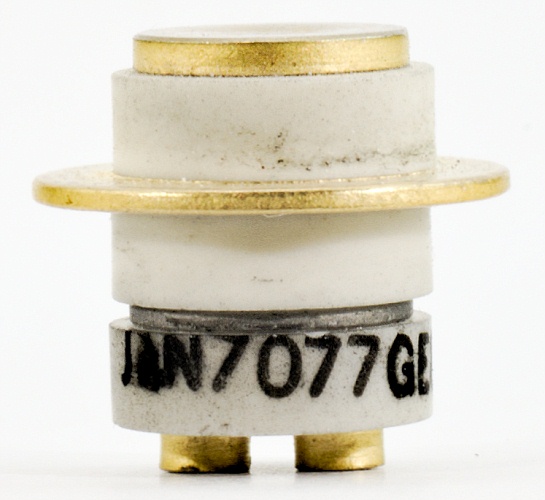 GENERAL ELECTRIC 7077 Metal-Ceramic UHF Planar Triode