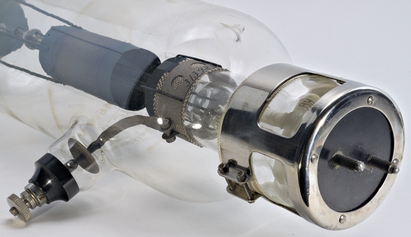 SIF G.T. 250 Triode d'mission refroidie par air forc