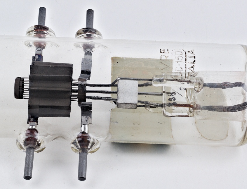 FIVRE UC-150 UHF Transmitting Triode