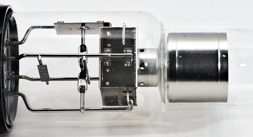 CATHODEON Vacuum Ultraviolet (VUV) Lamp Type V03