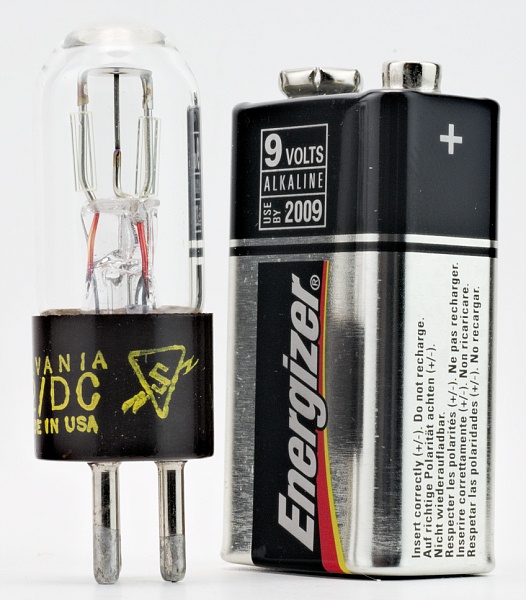 SYLVANIA A2/DC 2-Watt Zirconia Concentrated-Arc Lamp