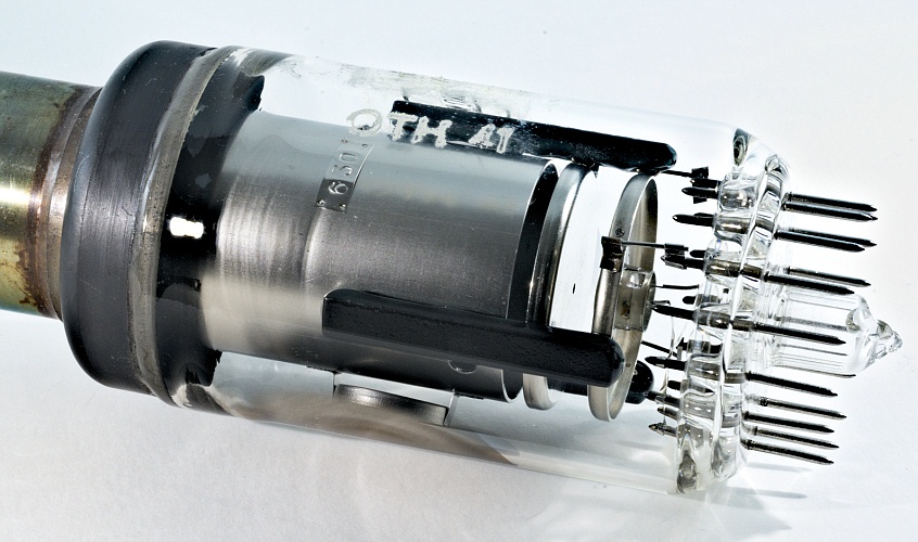 10LO105A High-speed Oscilloscope CRT