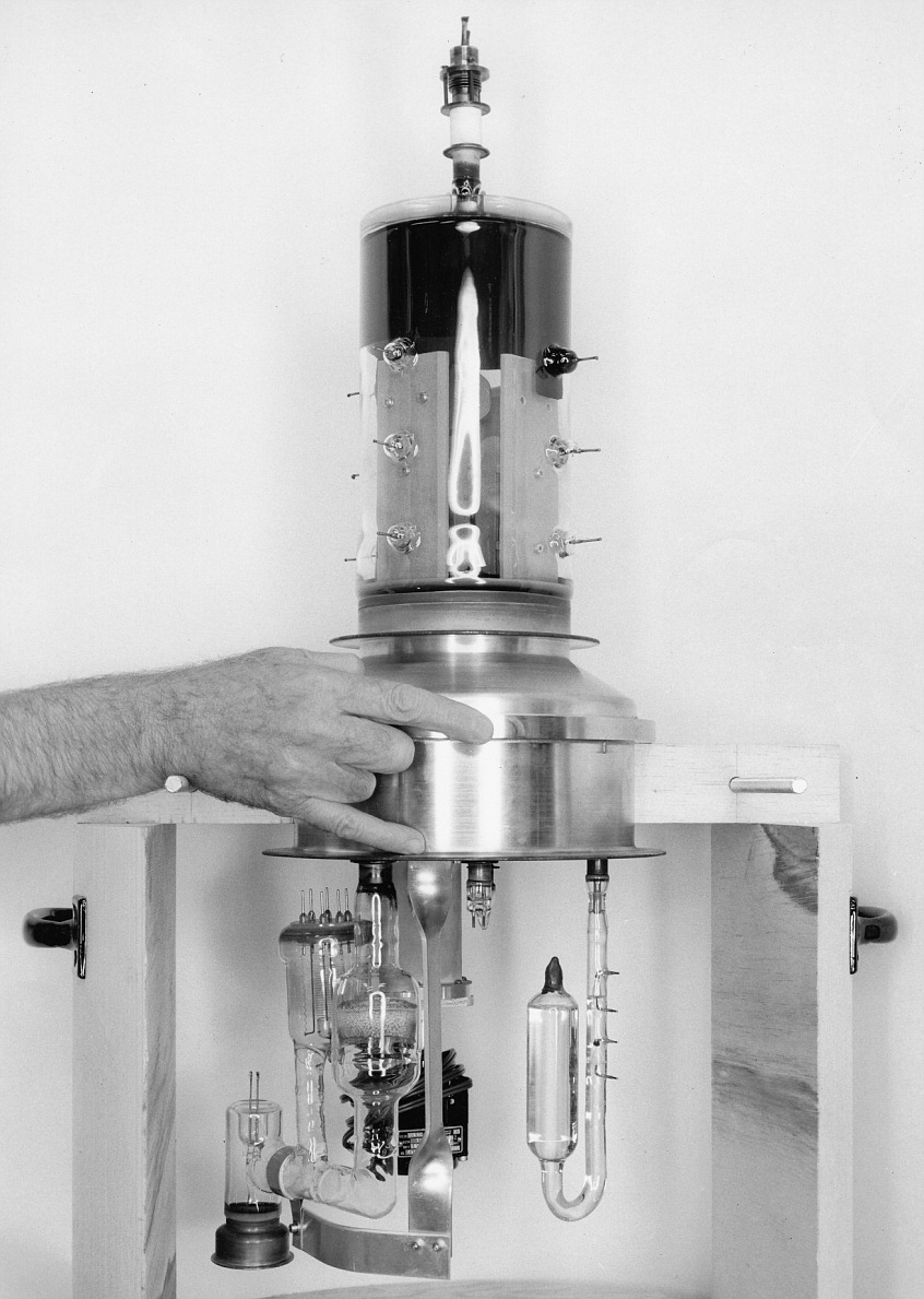 GE RESEARCH LABORATORY - Experimental tube