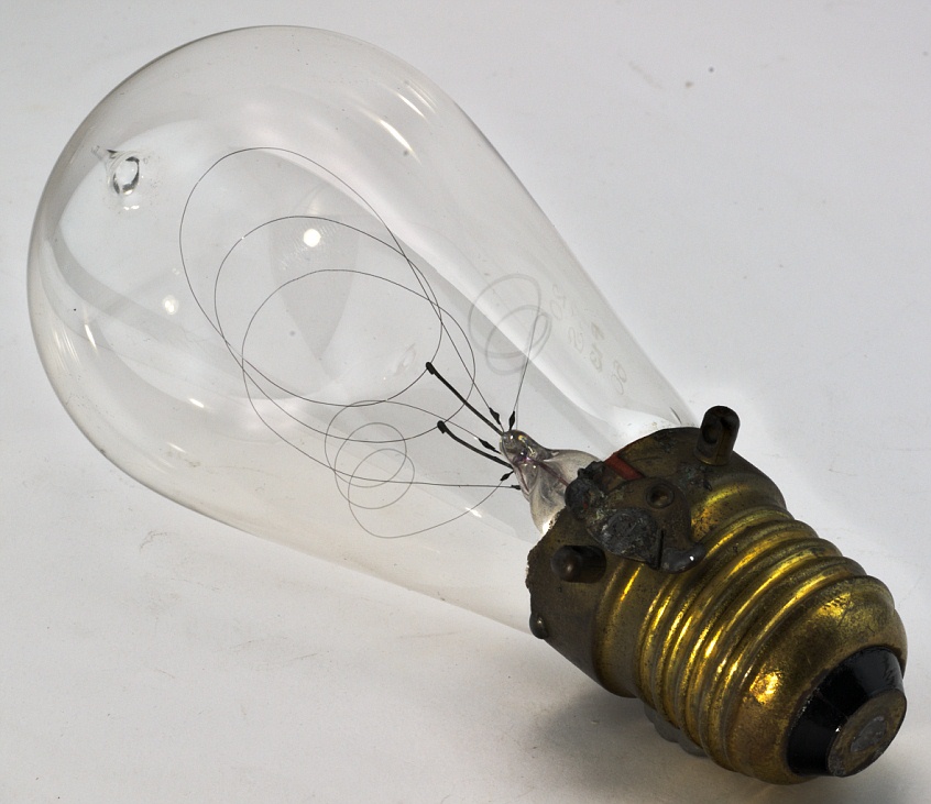 Economical Triple Carbon Filament Lamp 16 220 1-13