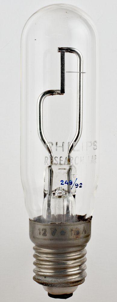 PHILIPS RESEARCH LAB. 12V 16A Tungsten Ribbon Calibration Lamp