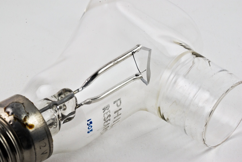 PHILIPS RESEARCH LAB 12V - 16A Calibration lamp
