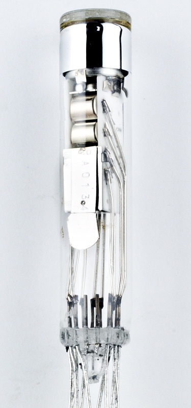 HAMAMATSU R1635 Head-on Type Photomultiplier Tube