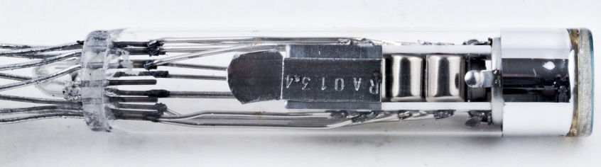 HAMAMATSU R1635 Head-on Type Photomultiplier Tube