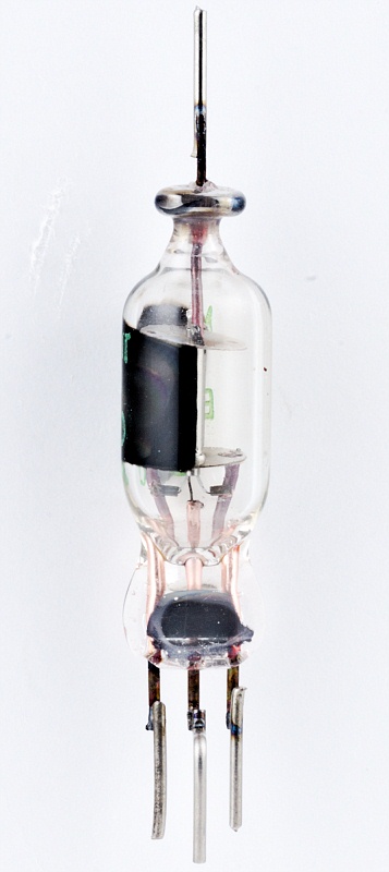 MINIWATT DARIO EA50 Diode for detection in television receivers