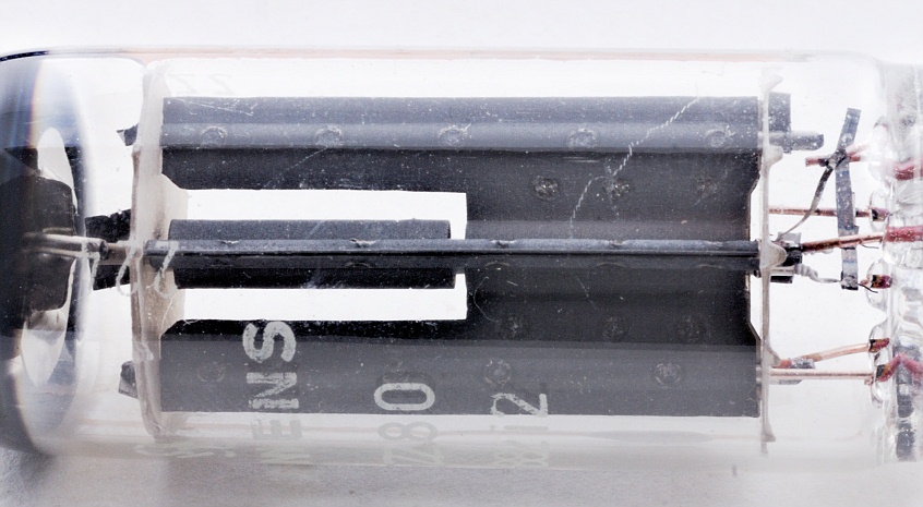 SIEMENS EZ80 High-vacuum Full-Wave Rectifier