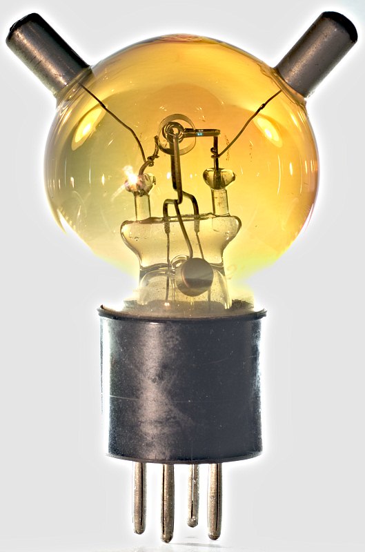 Horned type Triode