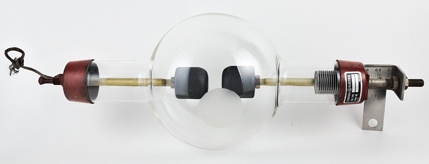 General Electric Type 7525 Adjustable Spark Gap