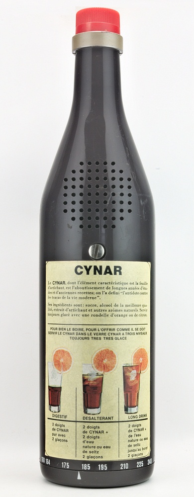 Ancien poste de radio publicitaire en forme de bouteille de Cynar