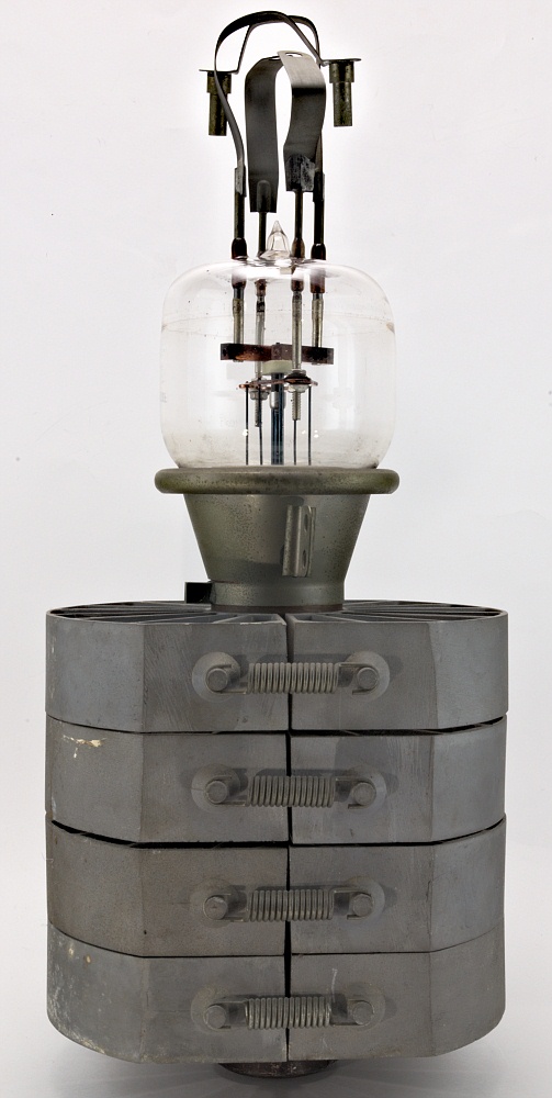 Standard Telephones & Cables Ltd 3J/121E Air-cooled Power Triode