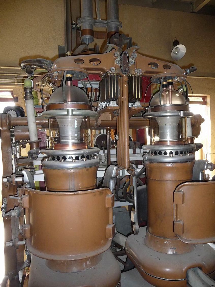 CSF F6040 (E.3056 B) TRIODE