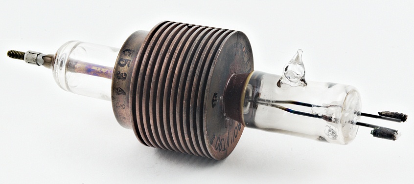 RCA VT.90 'Micropup' UHF Transmitting Triode