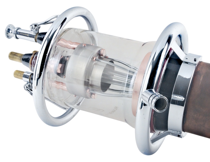 EEV BW153 Water Cooled Transmitting Triode = CV2872