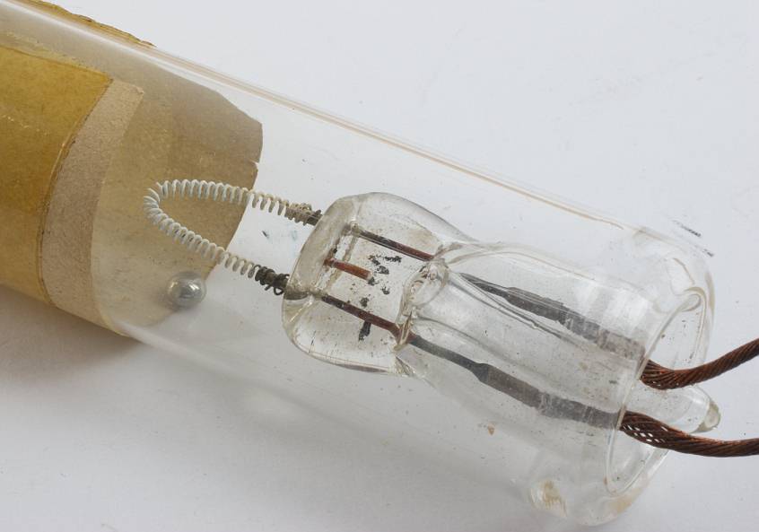 Experimental Mercury Vapor Gas Discharge UV Lamp