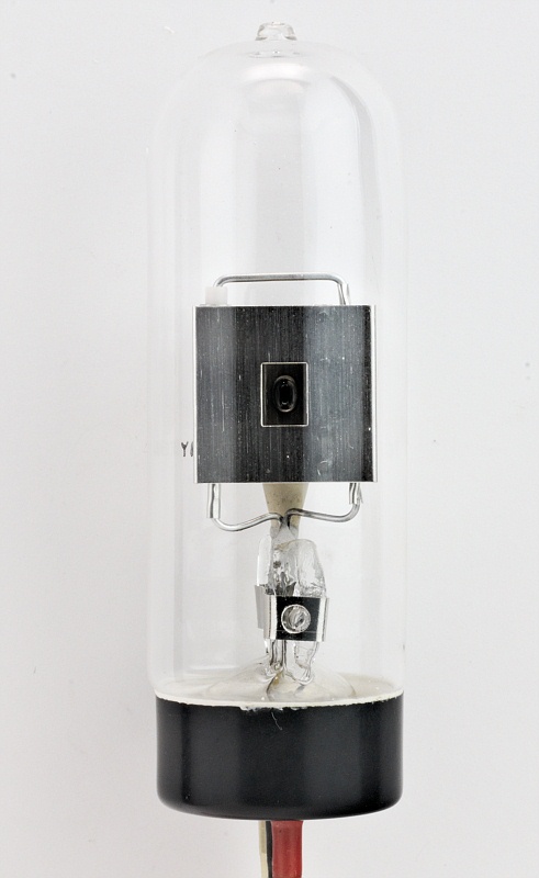 Heraeus H30DS Deuterium Lamp