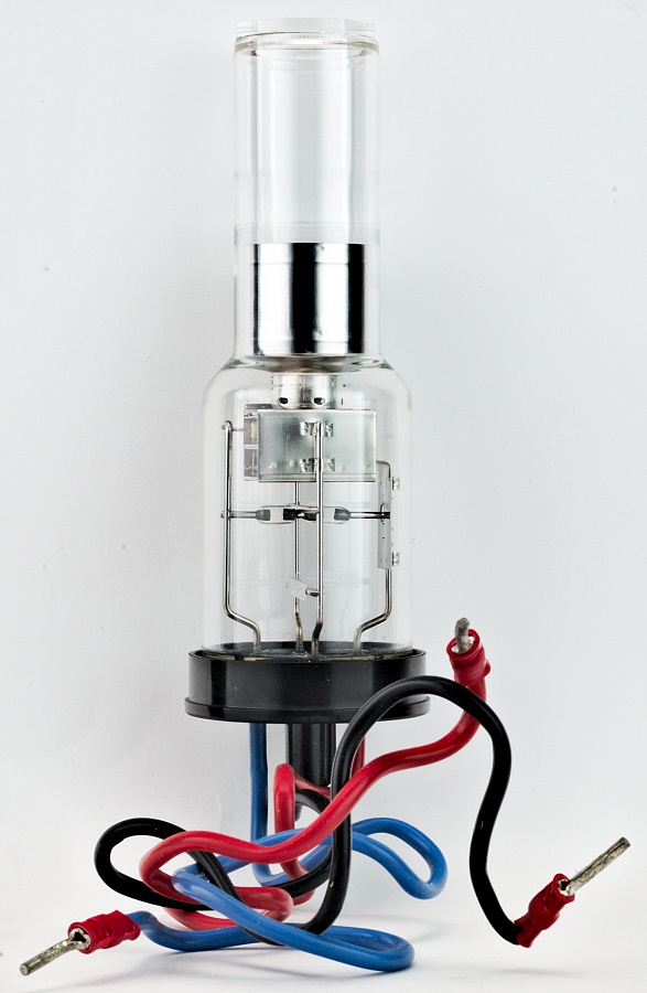 CATHODEON Vacuum Ultraviolet (VUV) Lamp Type V03